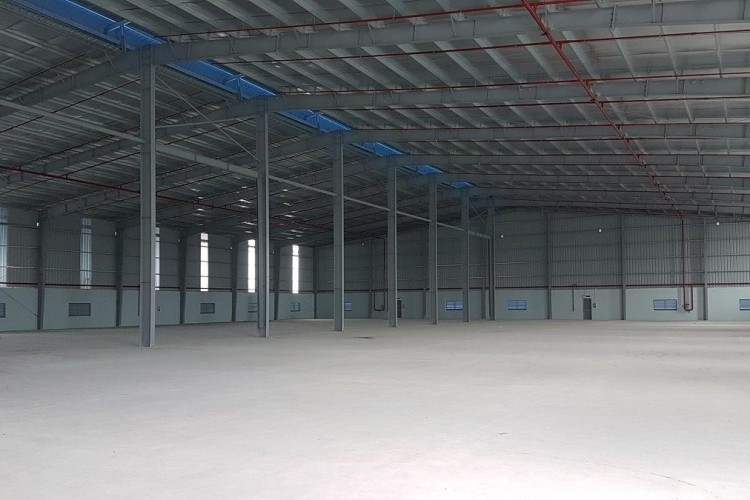 Cho thuê kho xưởng 2.700m2 kv 5.000m2 , Tỉnh Lộ 10, Đức Hòa Hạ, Long An