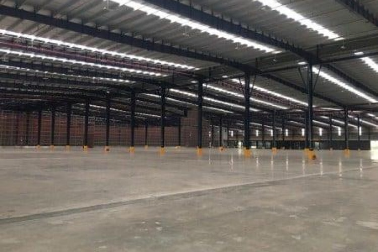 Cho thuê nhà xưởng 5000m2 KCN Tân Đức, Đức Hòa, Long An