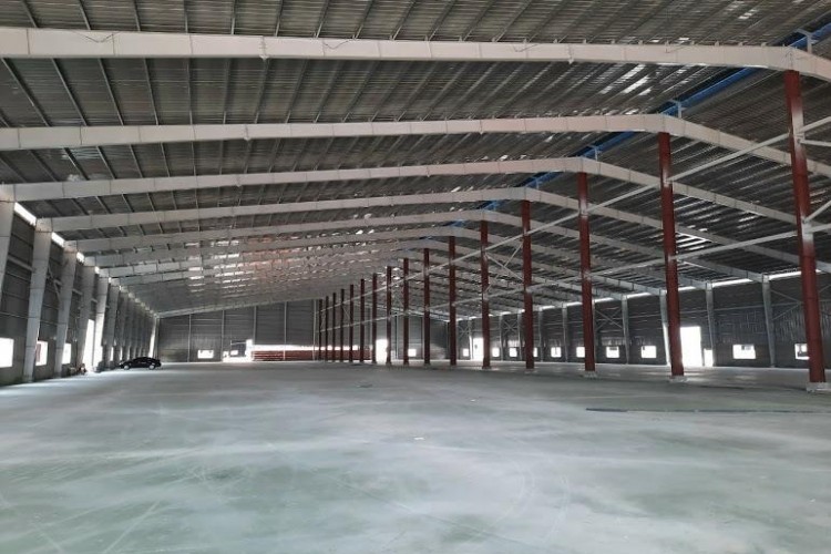 Cho thuê kho, nhà xưởng 10000m2 giá rẻ, trong KCN Bến Lức Long An