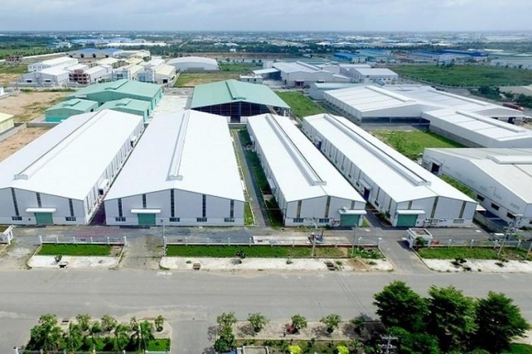 Cho thuê kho, nhà xưởng 10000m2 giá rẻ, trong KCN Bến Lức Long An