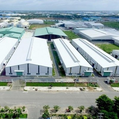 Cho thuê kho, nhà xưởng 10000m2 giá rẻ, trong KCN Bến Lức Long An