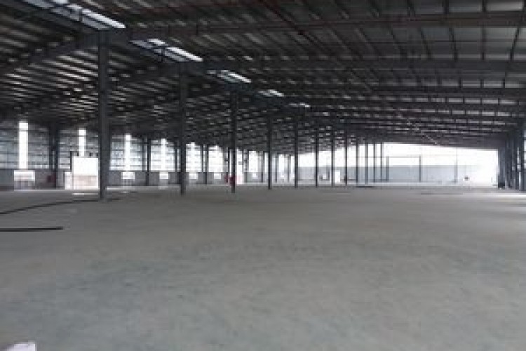 Cho thuê kho, nhà xưởng 10000m2 giá rẻ, KCN khu vực Bến Lức Long An